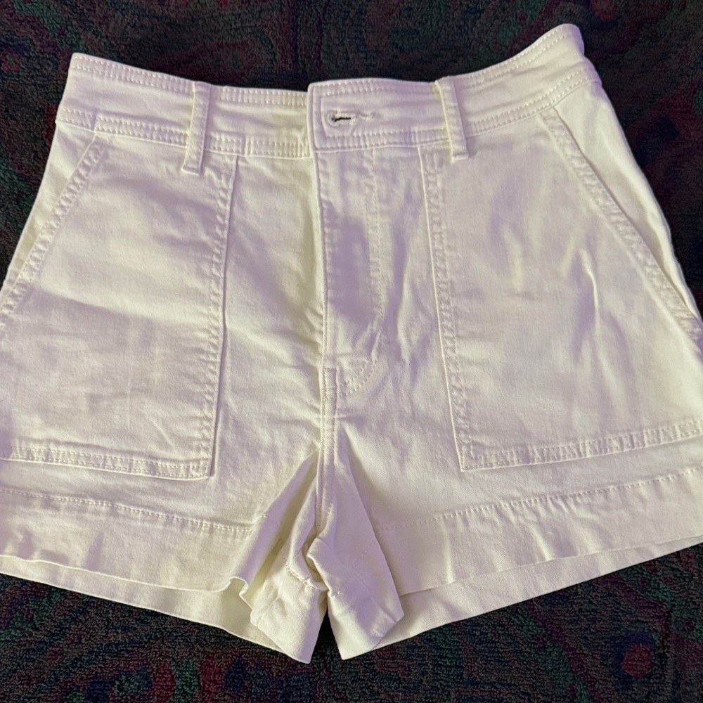 3/$25 H&M Women's Cream Cargo Shorts